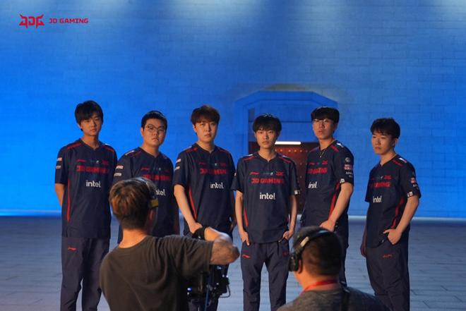 带领球队以 带领球队以